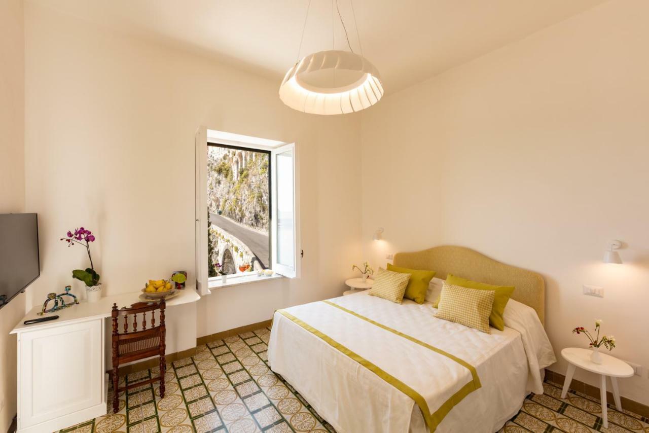 Dimore De Luca- Sea View Amalfi Exterior photo